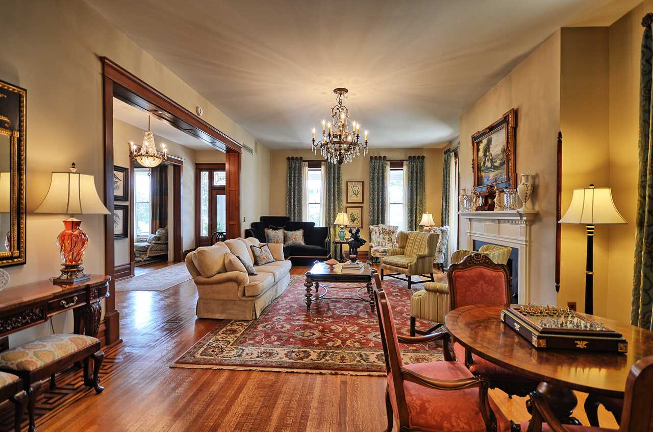 408 Southeast Riverside Drive Evansville, IN 47713 - Photo 8 of 28 Gallery Image 8