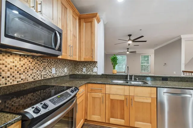 $3,850 | 3183 Bayshore Oaks Drive, Tampa, FL 33611