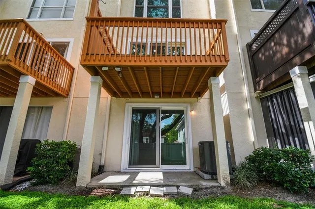 $3,850 | 3183 Bayshore Oaks Drive, Tampa, FL 33611