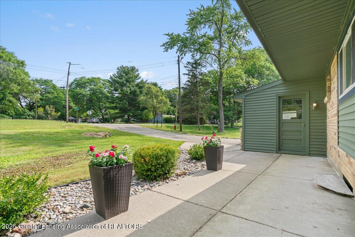 1395 Biscayne Way Haslett, MI 48840 - Photo 6 of 43 13-Media Jett - 13