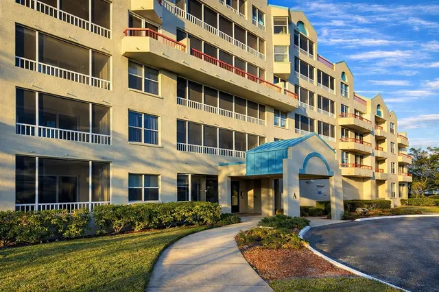 $2,000 | 2333 Feather Sound Drive, Unit A301, Clearwater, FL 33762