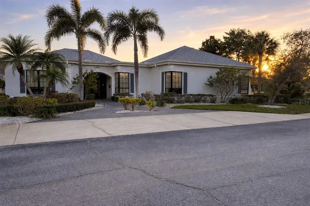 $2,000 | 2333 Feather Sound Drive, Unit A301, Clearwater, FL 33762