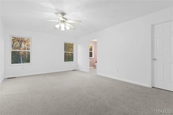 $645,000 | 6450 Timber Ln Drive, Mascoutah, IL 62258