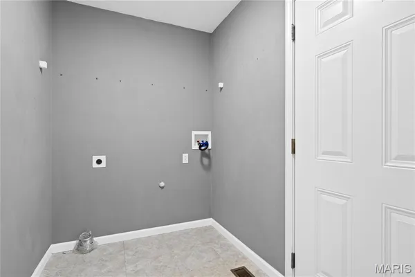 $645,000 | 6450 Timber Ln Drive, Mascoutah, IL 62258
