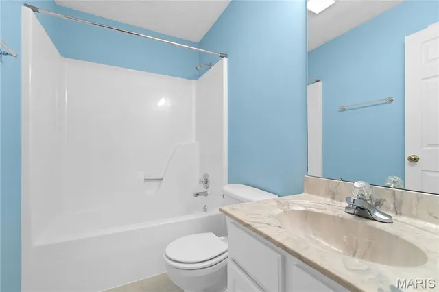 $645,000 | 6450 Timber Ln Drive, Mascoutah, IL 62258