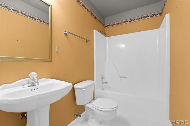 $645,000 | 6450 Timber Ln Drive, Mascoutah, IL 62258