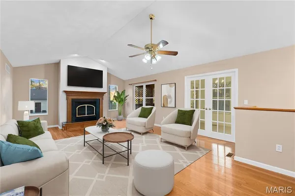 $645,000 | 6450 Timber Ln Drive, Mascoutah, IL 62258