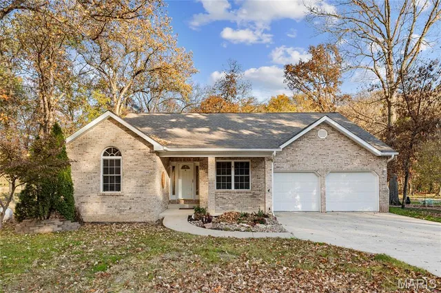 $645,000 | 6450 Timber Ln Drive, Mascoutah, IL 62258