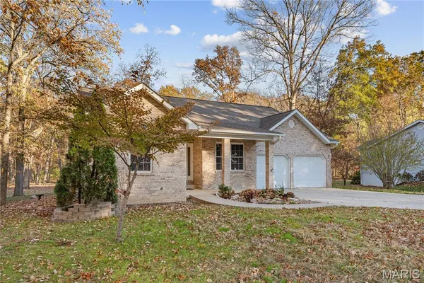 $645,000 | 6450 Timber Ln Drive, Mascoutah, IL 62258