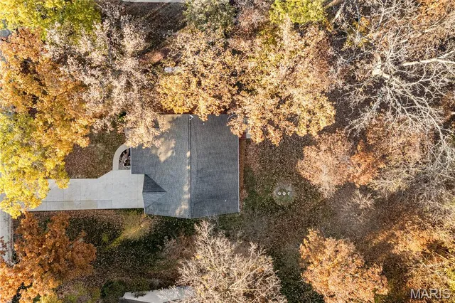 $645,000 | 6450 Timber Ln Drive, Mascoutah, IL 62258