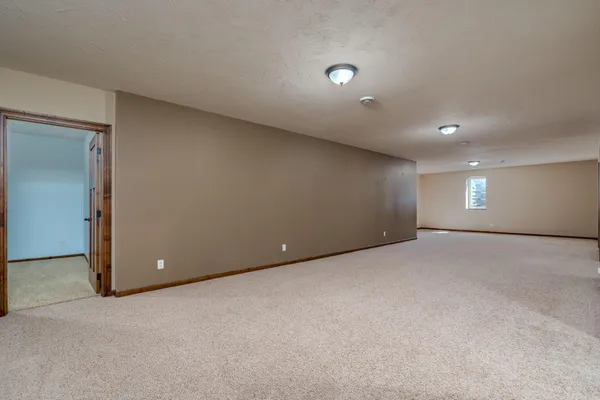 $529,000 | 125 Kenna Drive, Le Sueur, MN 56058