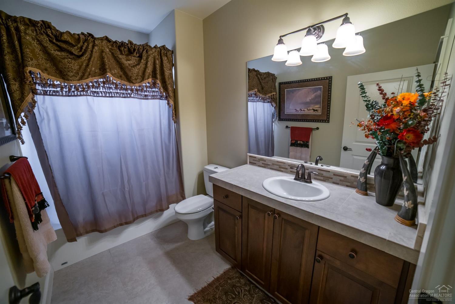 211 Northwest Saddle Ridge Loop Prineville, OR 97754 - Photo 6 of 23 Additional Photo