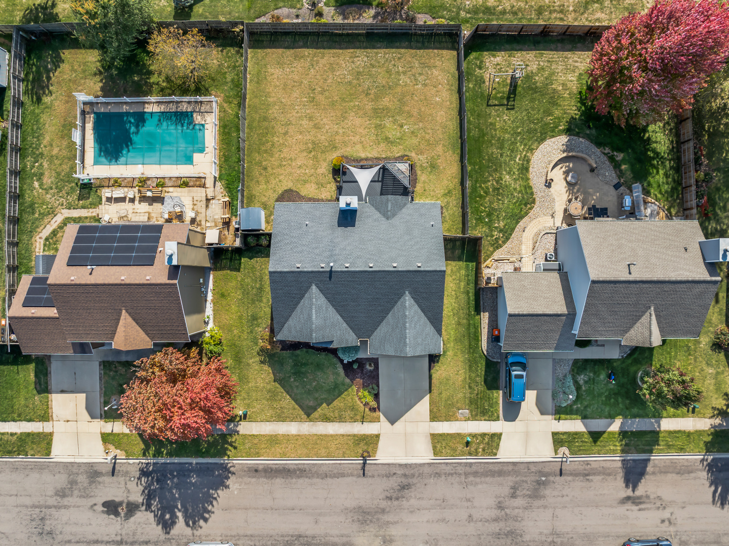 1914 Cobblestone Washington, IL 61571 - Photo 7 of 33 an aerial view of a house with a garden