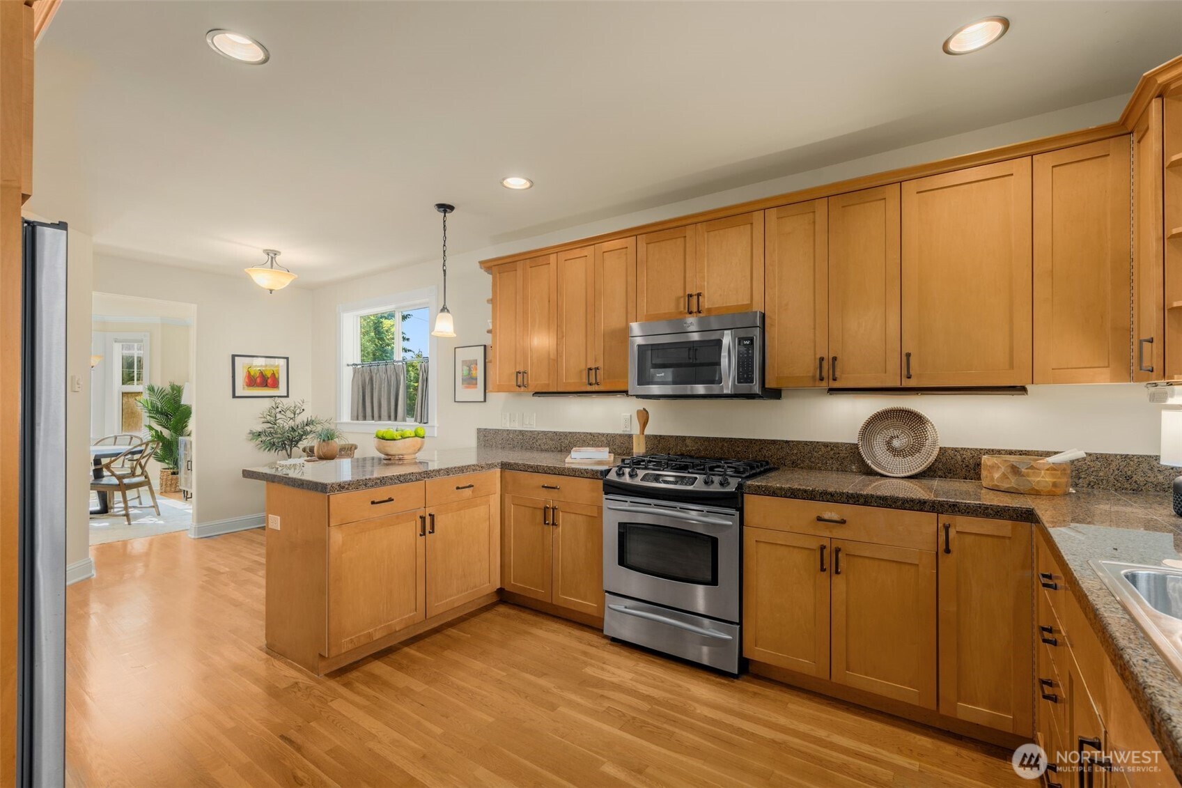4122 Southwest Walker Street Seattle, WA 98116 - Photo 13 of 35
