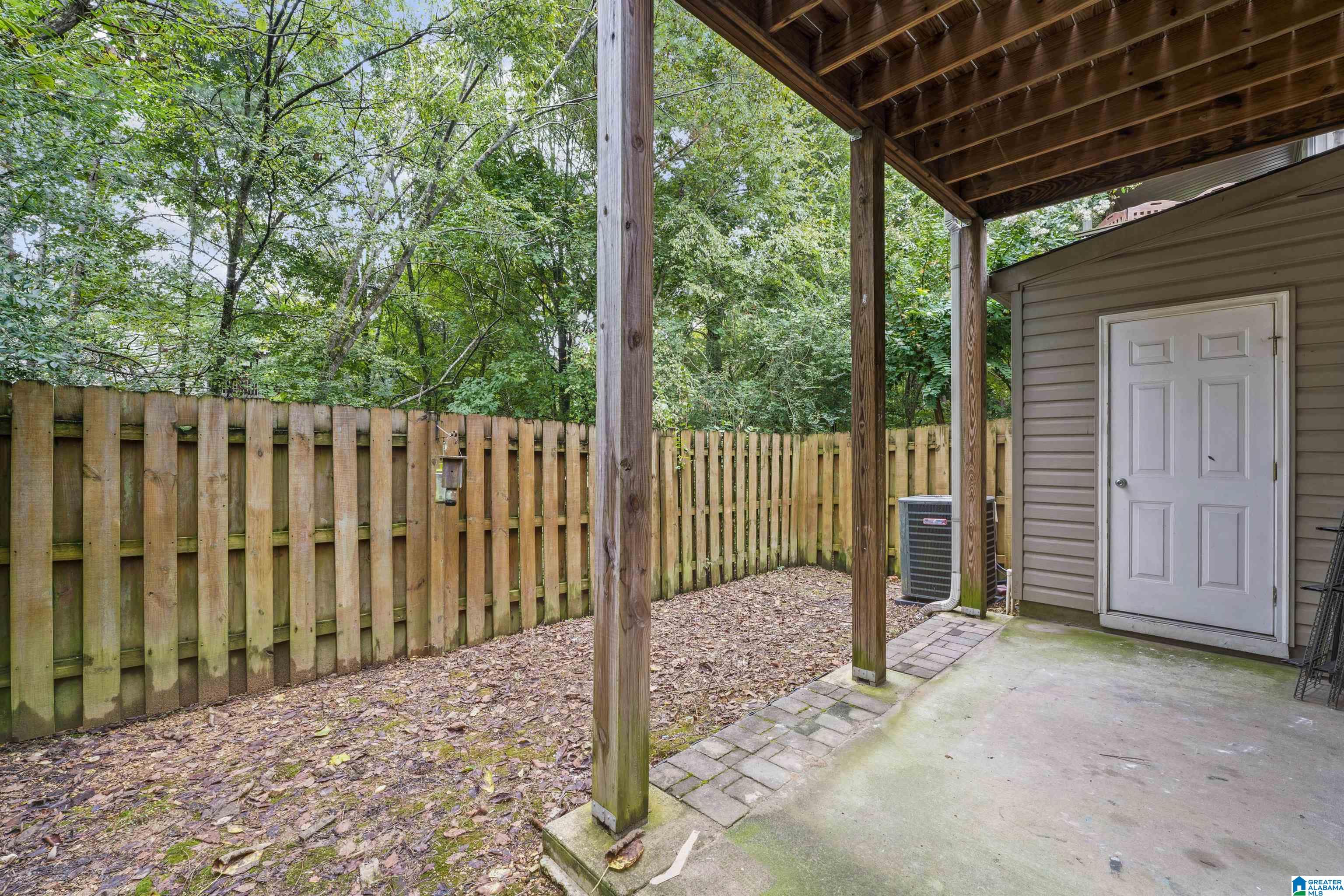 214 Calloway Lane Pelham, AL 35124 - Photo 4 of 32
