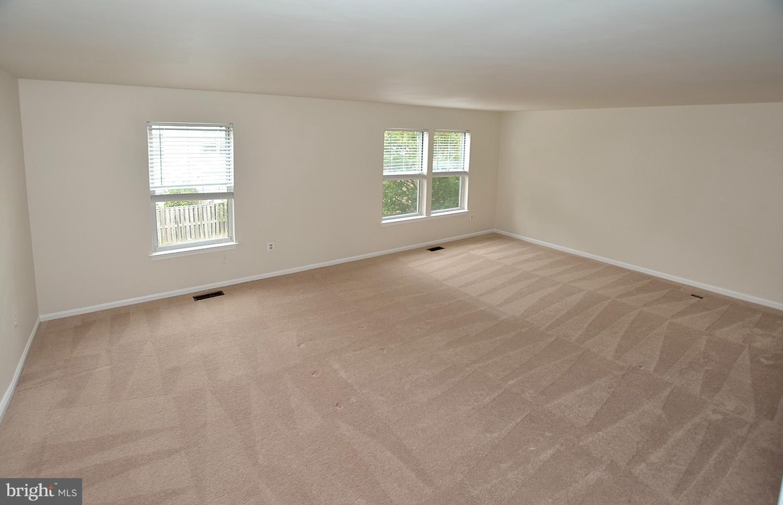 5454 Stavendish Street Burke, VA 22015 - Photo 3 of 23 Living Room