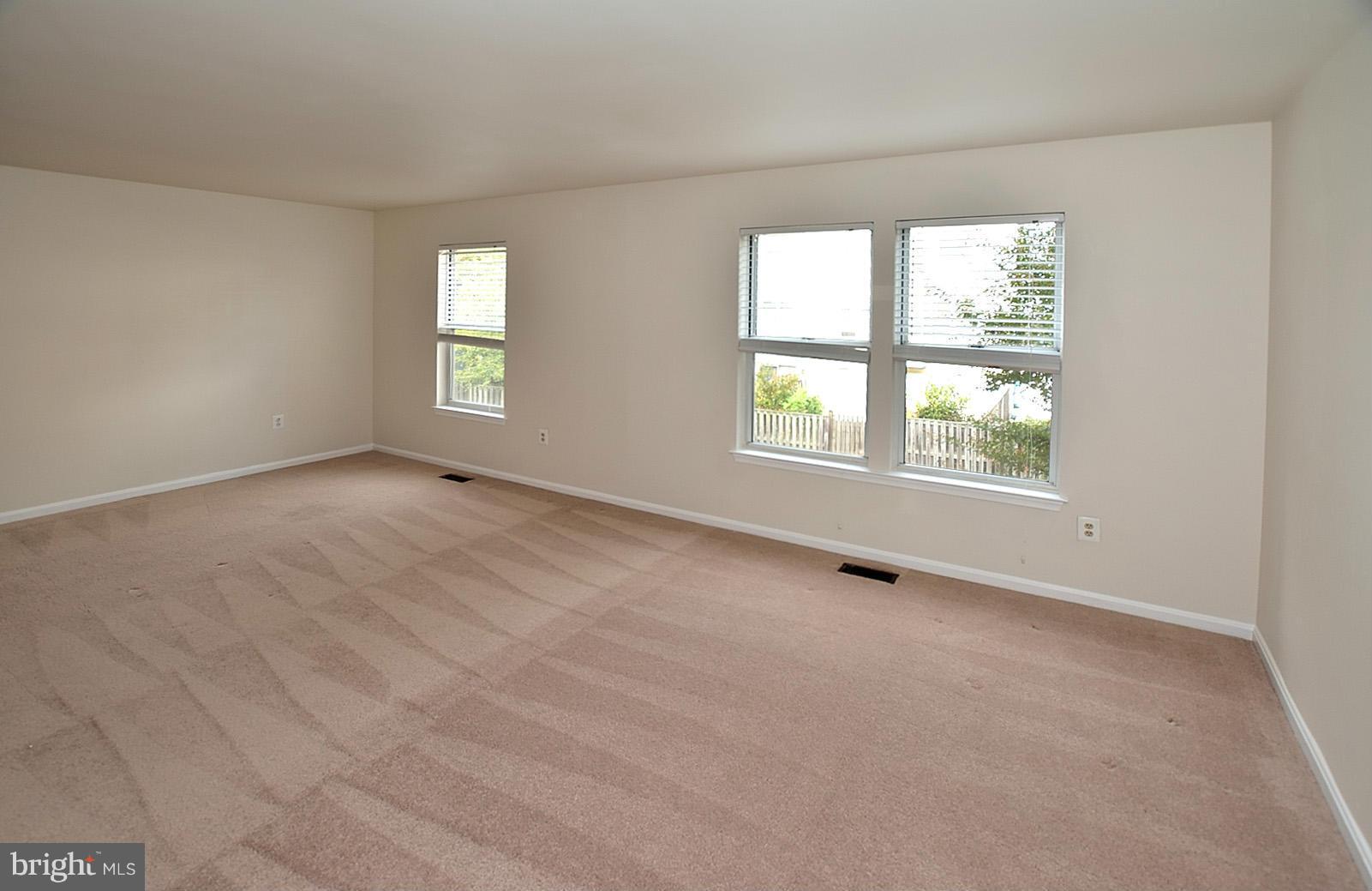 5454 Stavendish Street Burke, VA 22015 - Photo 4 of 23 Living Room