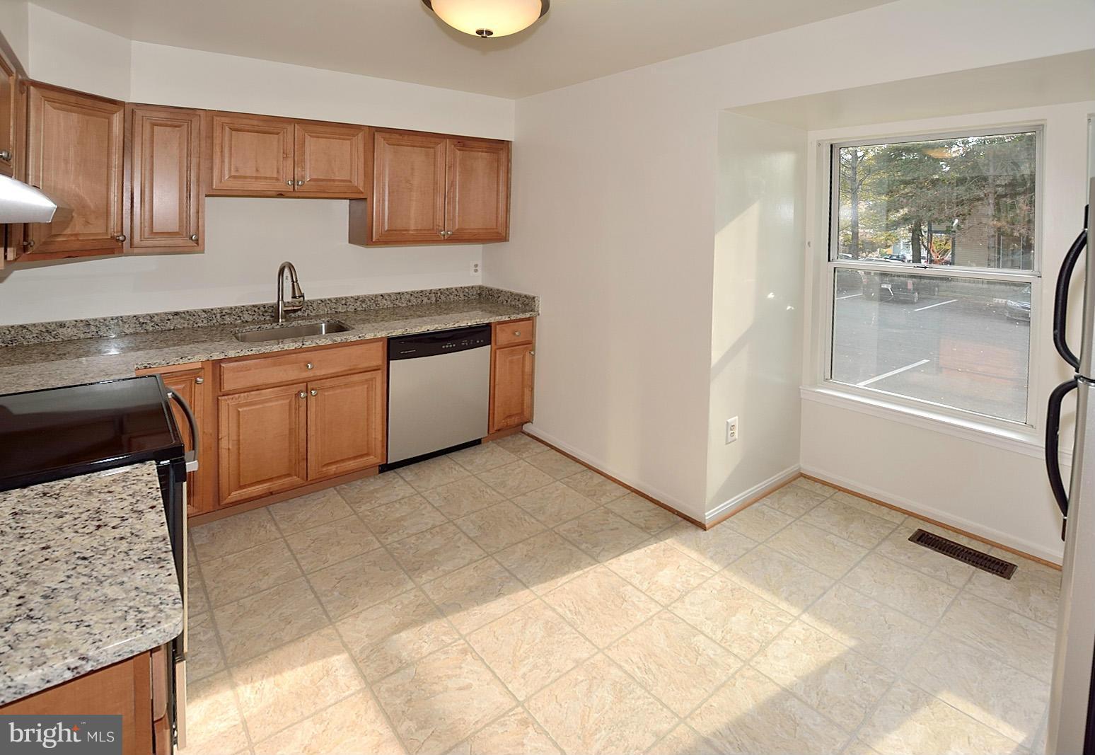 5454 Stavendish Street Burke, VA 22015 - Photo 8 of 23 Kitchen