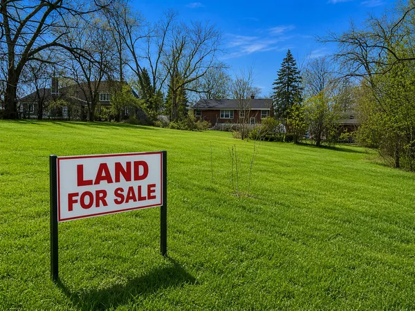 $450,000 | 22W130 Irving Park Road, Medinah, IL 60157