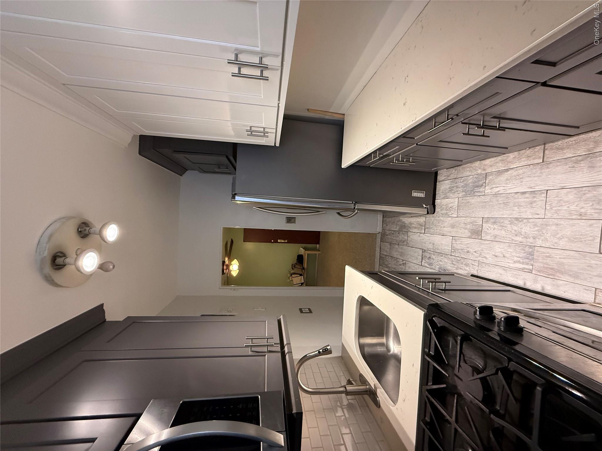 765 Bronx River Road, Unit 3F Bronxville, NY 10708 - Photo 12 of 28 Gallery Image 12