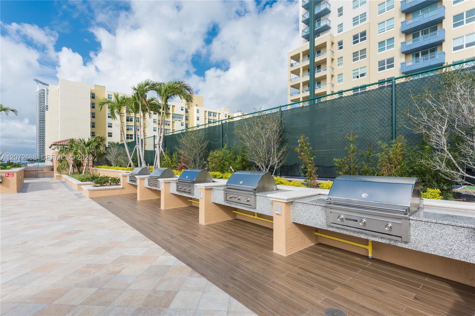 90 Alton Road, Unit 2005 Miami Beach, FL 33139 - Photo 23 of 37 Gallery Image 23