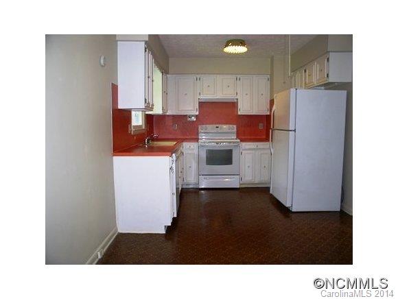 100 Old Roper Road Hendersonville, NC 28791 - Photo 6 of 12
