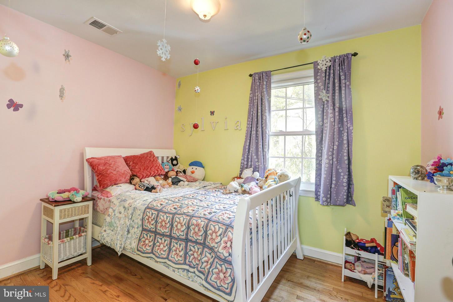 5613 Northfield Road Bethesda, MD 20817 - Photo 14 of 26 Bedroom
