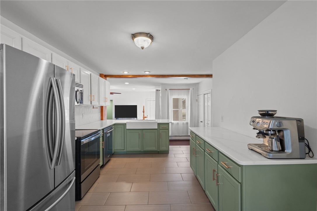 168 Washington Road Barrington, RI 02806 - Photo 13 of 43 Kitchen