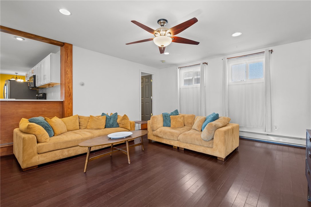 168 Washington Road Barrington, RI 02806 - Photo 6 of 43 Living room