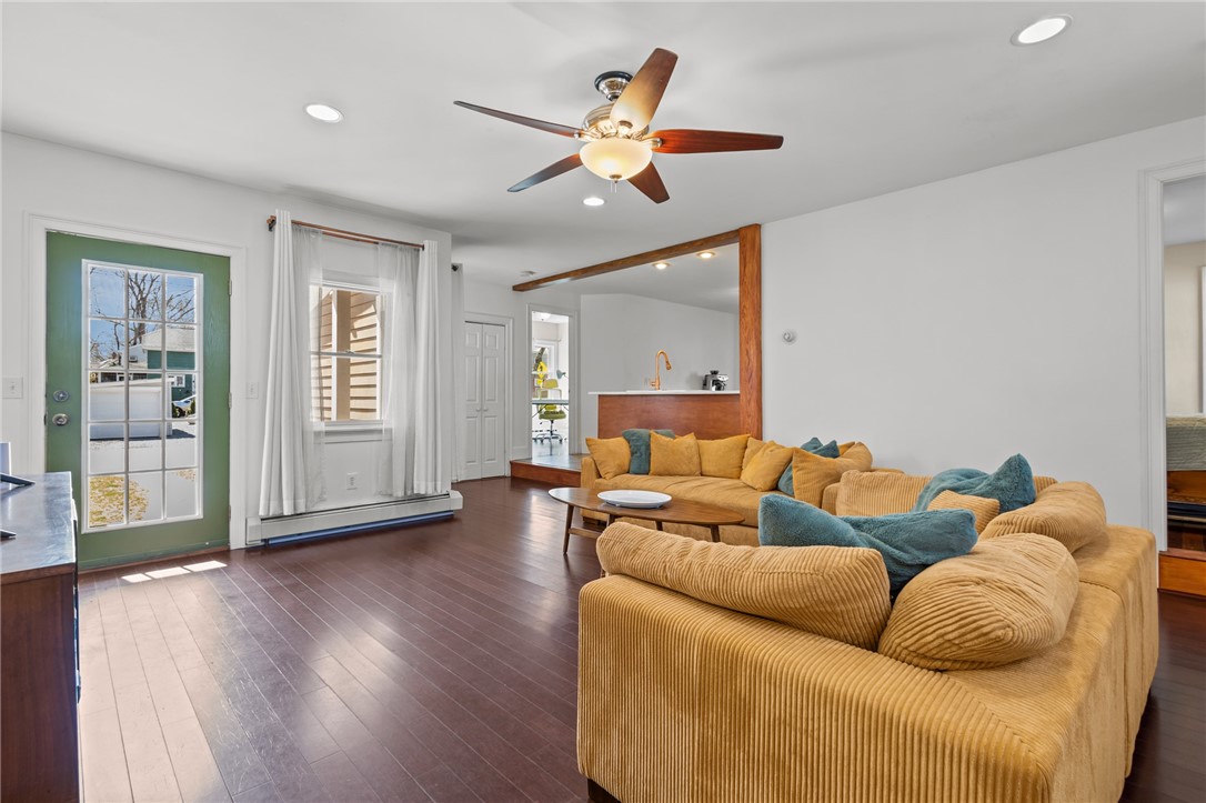 168 Washington Road Barrington, RI 02806 - Photo 8 of 43 Living room