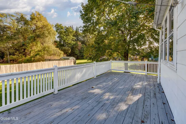 $199,999 | 1401 Midline Road, Amsterdam, NY 12010