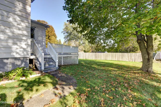 $199,999 | 1401 Midline Road, Amsterdam, NY 12010