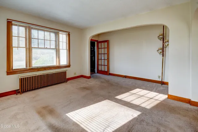 $199,999 | 1401 Midline Road, Amsterdam, NY 12010