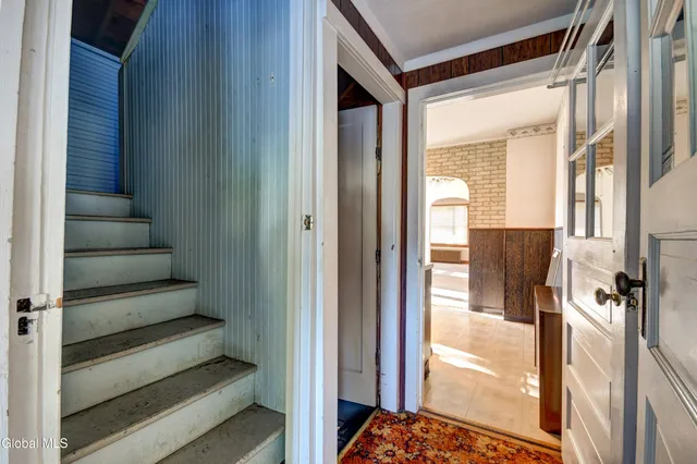 $199,999 | 1401 Midline Road, Amsterdam, NY 12010