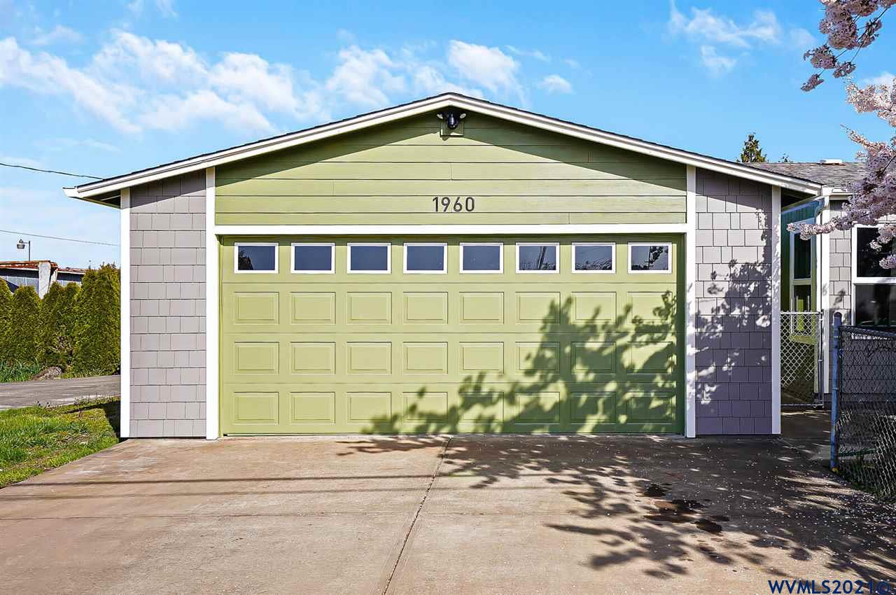 1960 Southeast Godsey Road Dallas, OR 97338 - Photo 4 of 29 Gallery Image 4