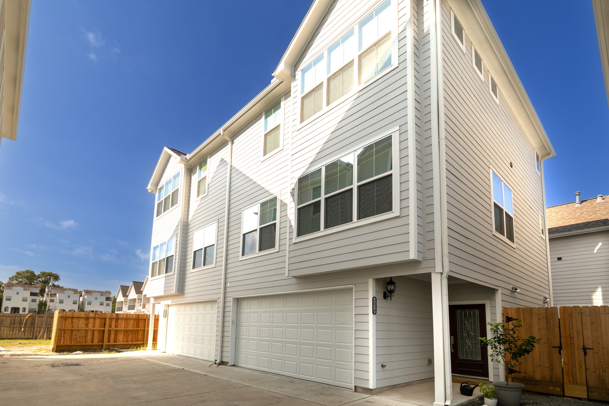 603 H Link Road Houston, TX 77009 - Photo 1 of 47