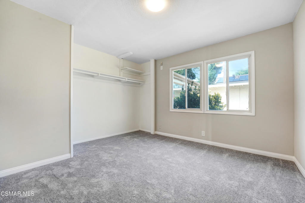 2391 Heather Street Simi Valley, CA 93065 - Photo 17 of 21