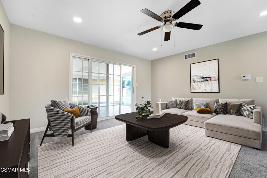 2391 Heather Street Simi Valley, CA 93065 - Photo 6 of 21