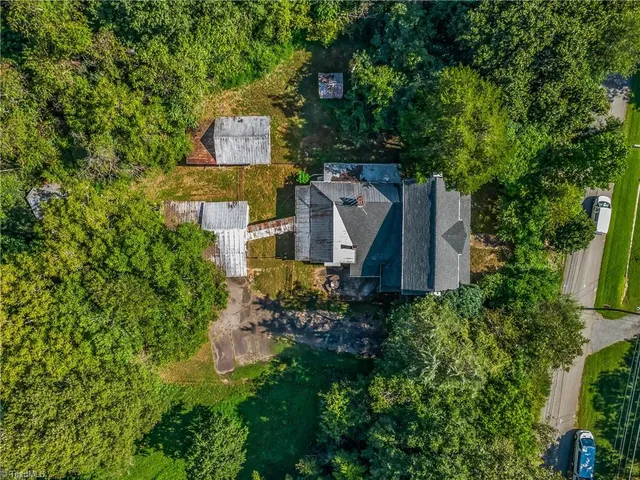 $295,000 | 404 North State Street, Yadkinville, NC 27055