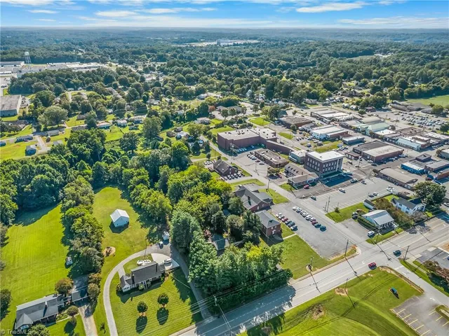 $295,000 | 404 North State Street, Yadkinville, NC 27055