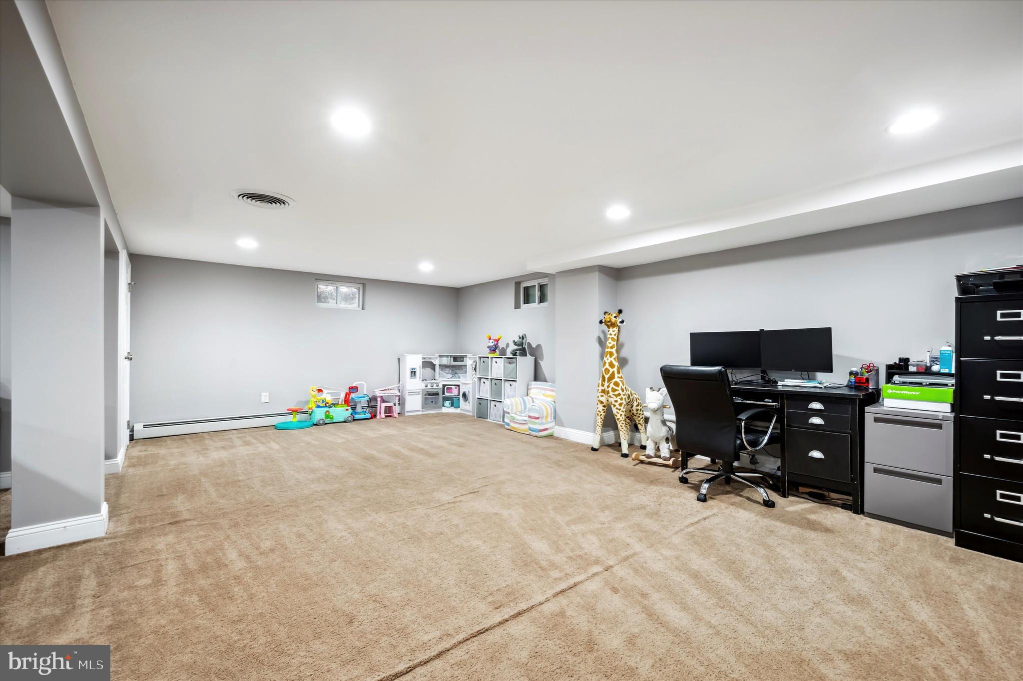 2340 Overlook Drive Aston, PA 19014 - Photo 23 of 32