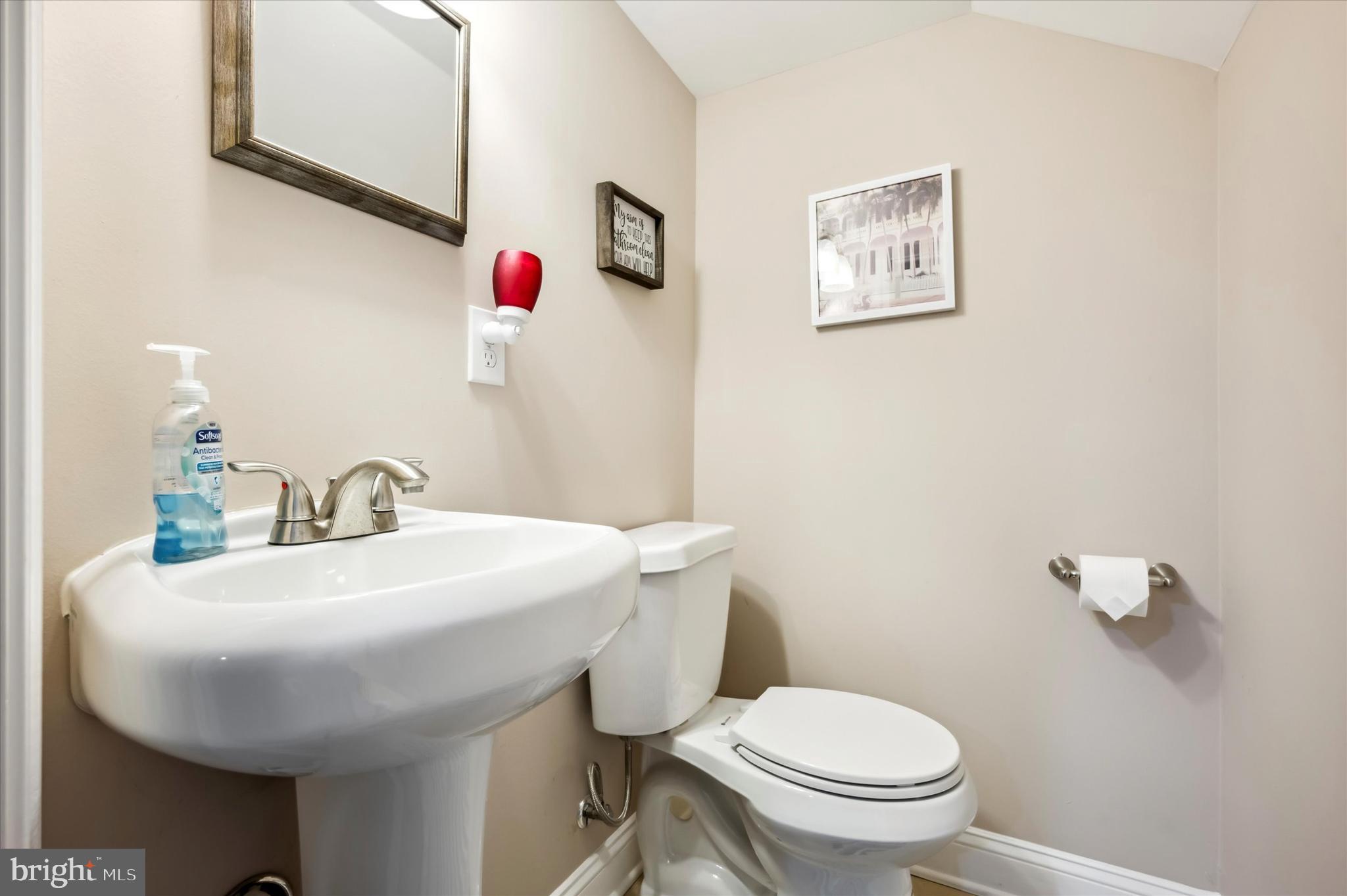 2340 Overlook Drive Aston, PA 19014 - Photo 25 of 32