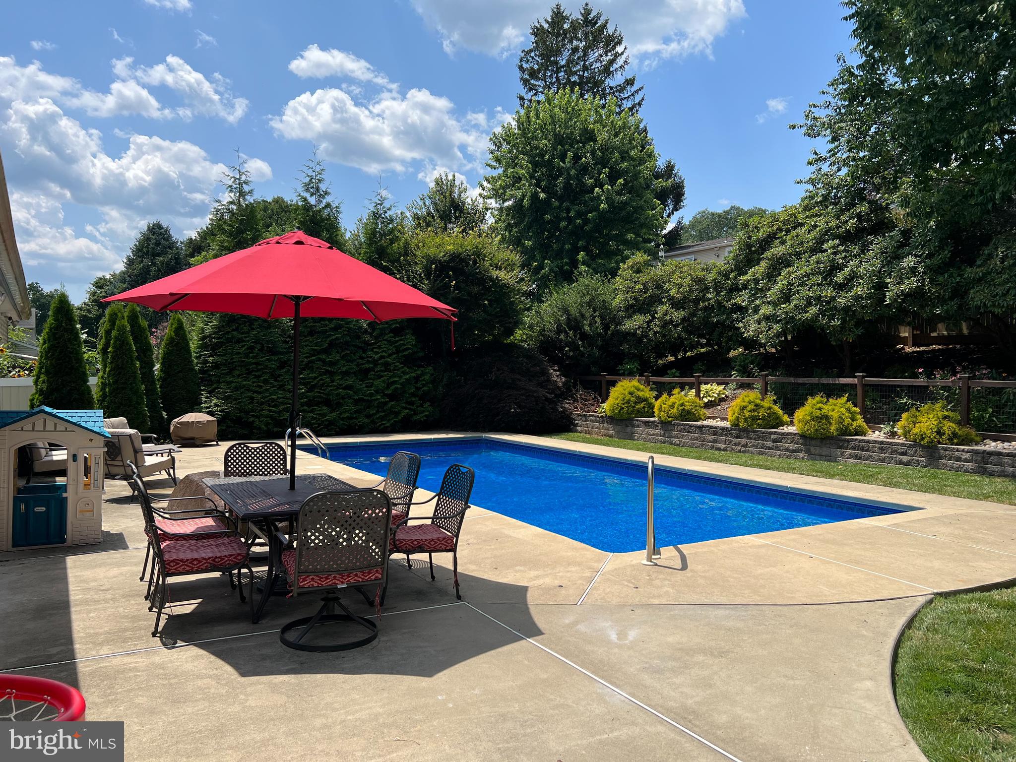 2340 Overlook Drive Aston, PA 19014 - Photo 26 of 32