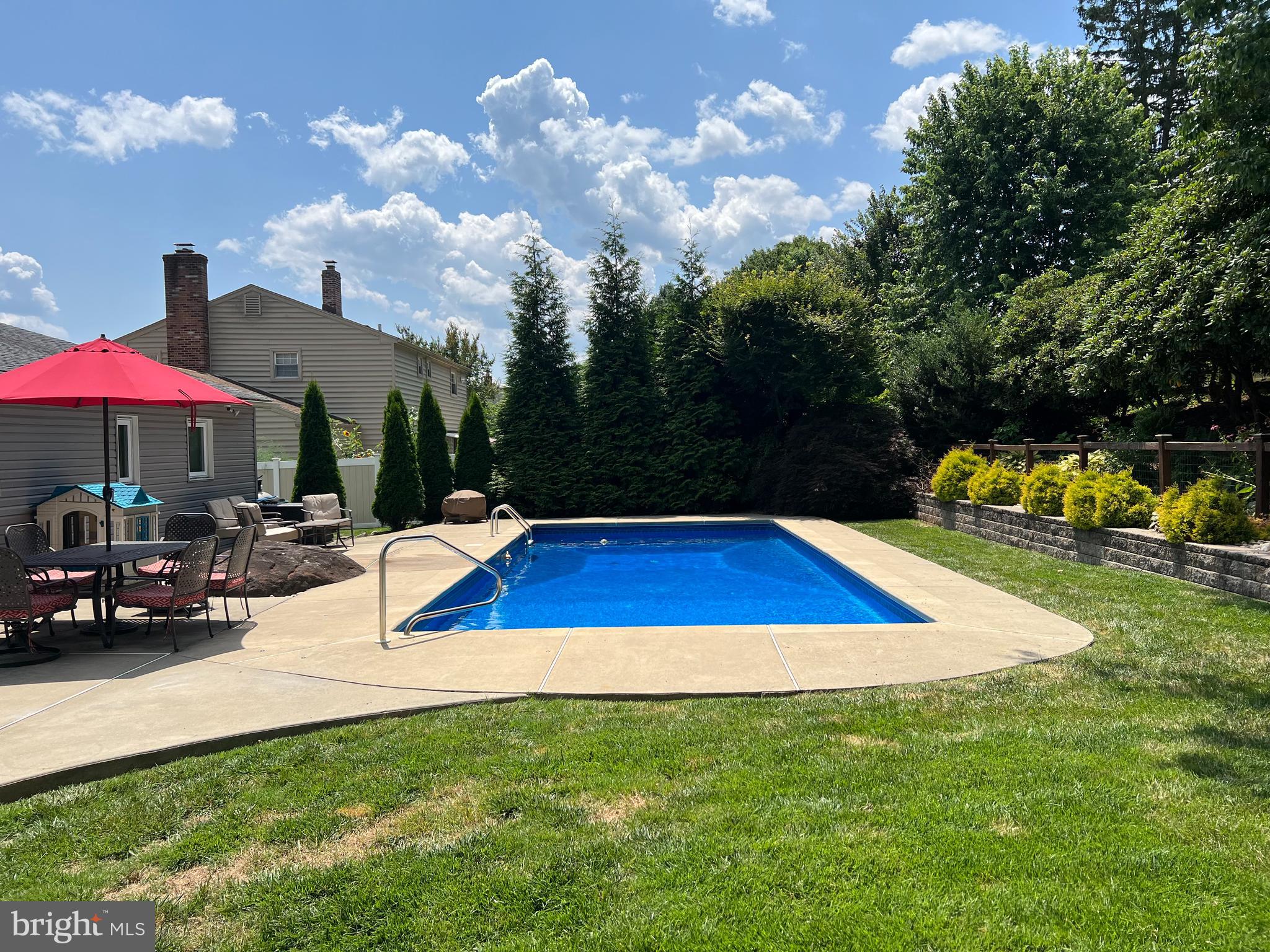 2340 Overlook Drive Aston, PA 19014 - Photo 27 of 32