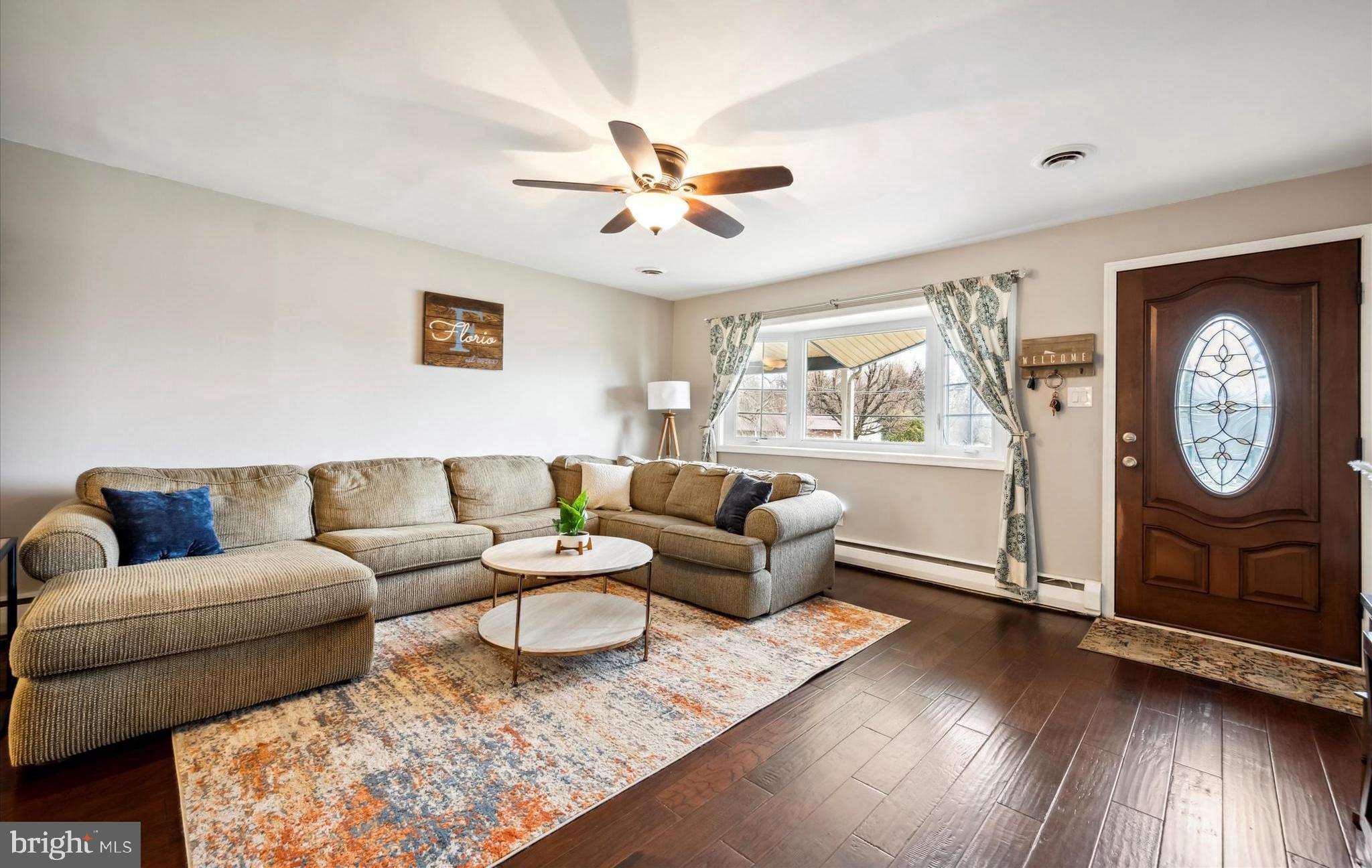 2340 Overlook Drive Aston, PA 19014 - Photo 5 of 32