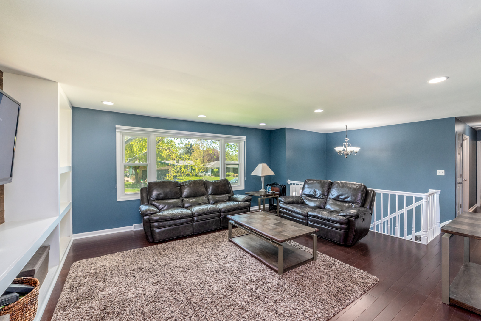 874 Arthur Drive Elgin, IL 60120 - Photo 2 of 26