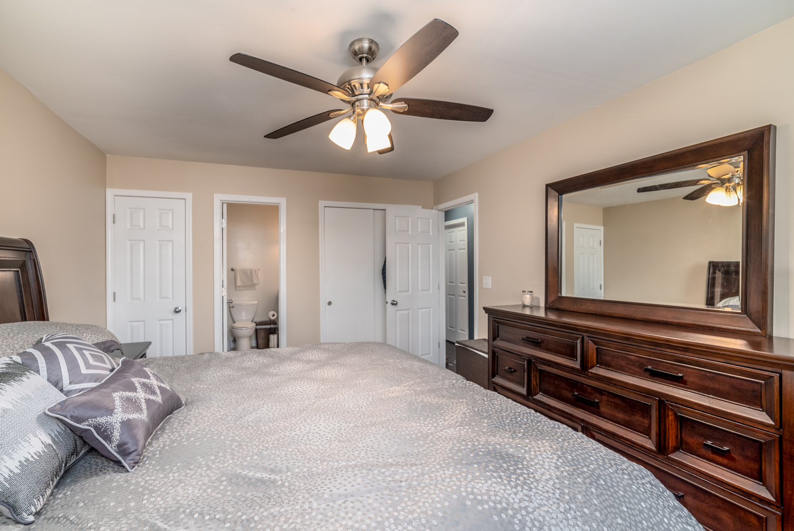 874 Arthur Drive Elgin, IL 60120 - Photo 12 of 26