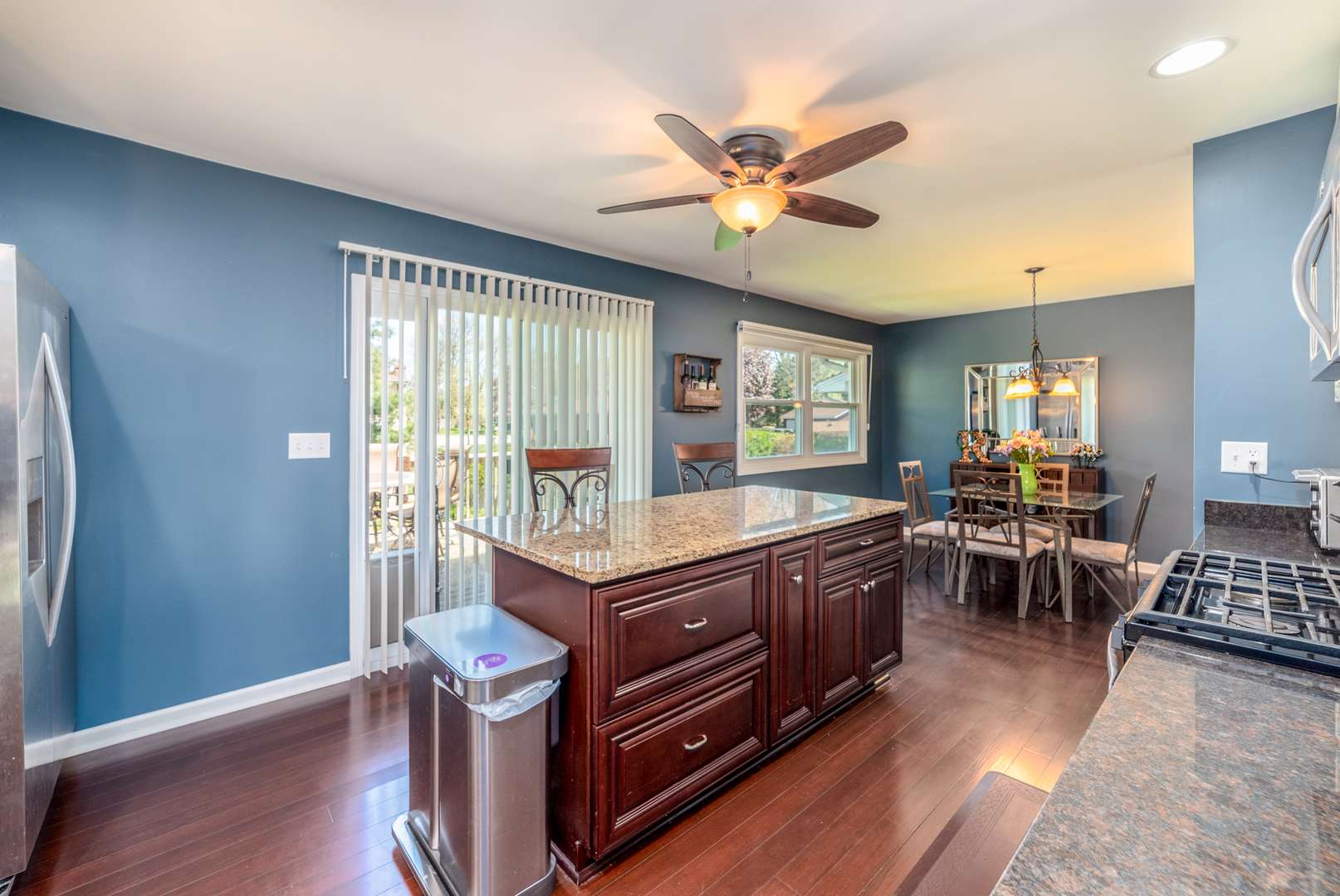 874 Arthur Drive Elgin, IL 60120 - Photo 8 of 26