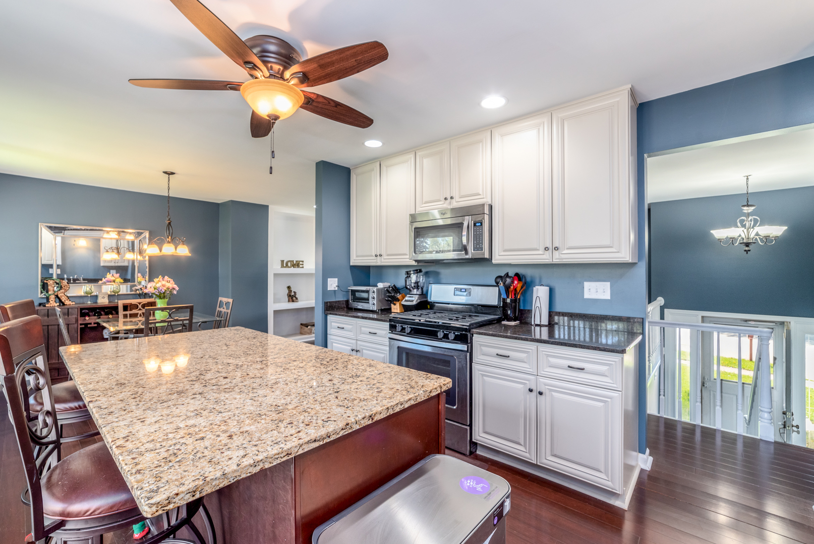 874 Arthur Drive Elgin, IL 60120 - Photo 9 of 26