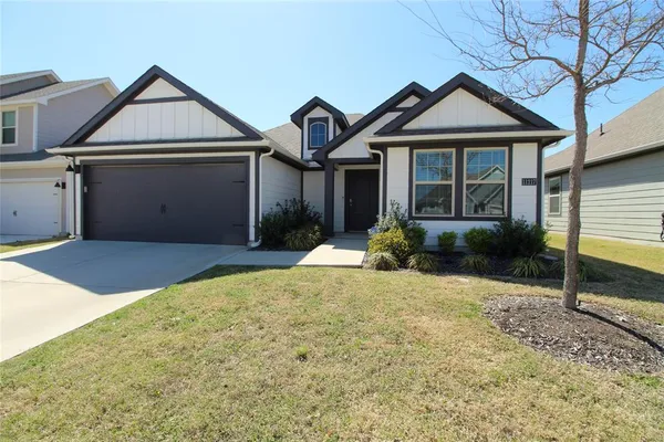$2,200 | 11217 West Pond Drive, Providence Village, TX 76227